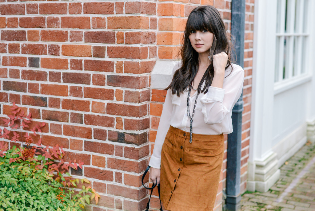 williamsburg_carolee_suede_skirt_fashion_blog-3