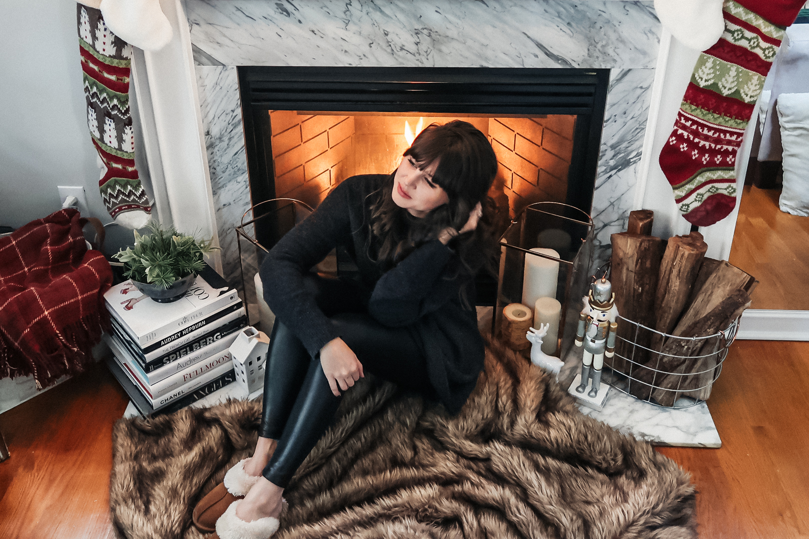 cozy holiday christmas gift guide 2017